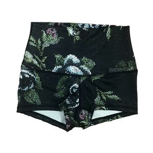 Lululemon high waisted floral 2” inseam shorts size 4